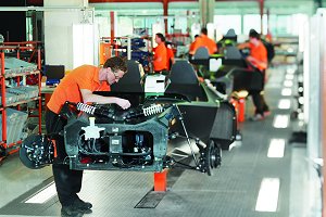 Schraubstation für Motorradmotoren